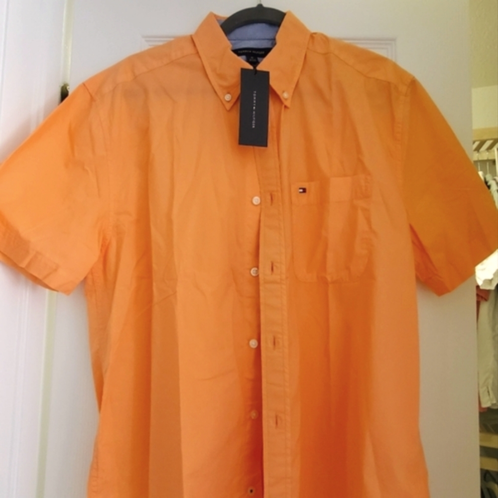 New Tommy hilfiger men shirt, size M